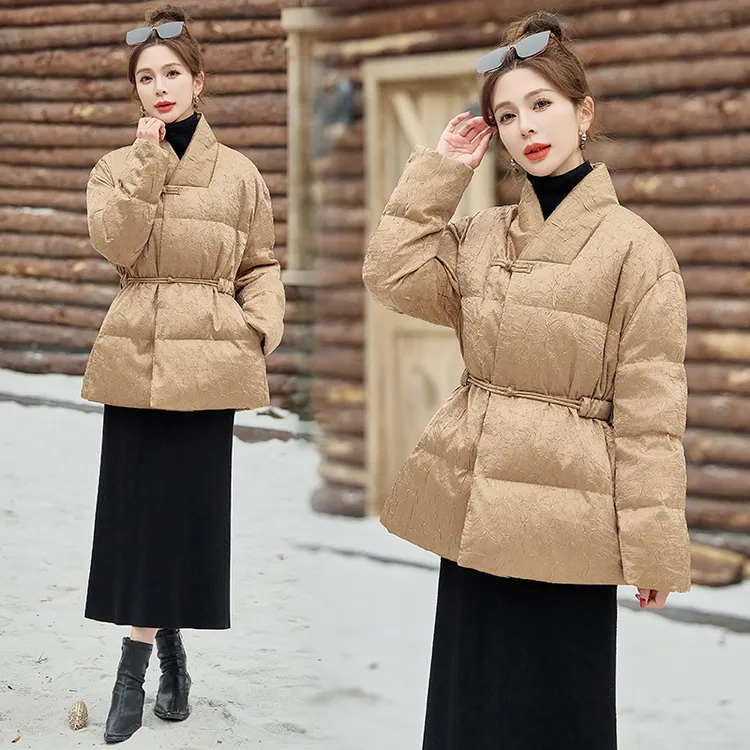 新中式国风提花羽绒服女2025冬季新款复古盘扣收腰白鸭绒短款外套