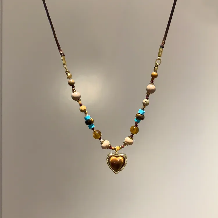 复古美拉德爱心虎眼石串珠项链女轻奢小众高级感毛衣链配饰脖颈链