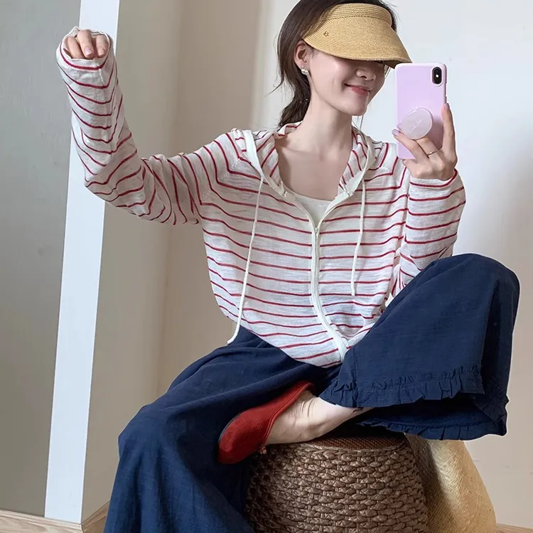 韩版气质连帽防晒罩衫2025夏季新款宽松慵懒风条纹针织衫长袖上衣