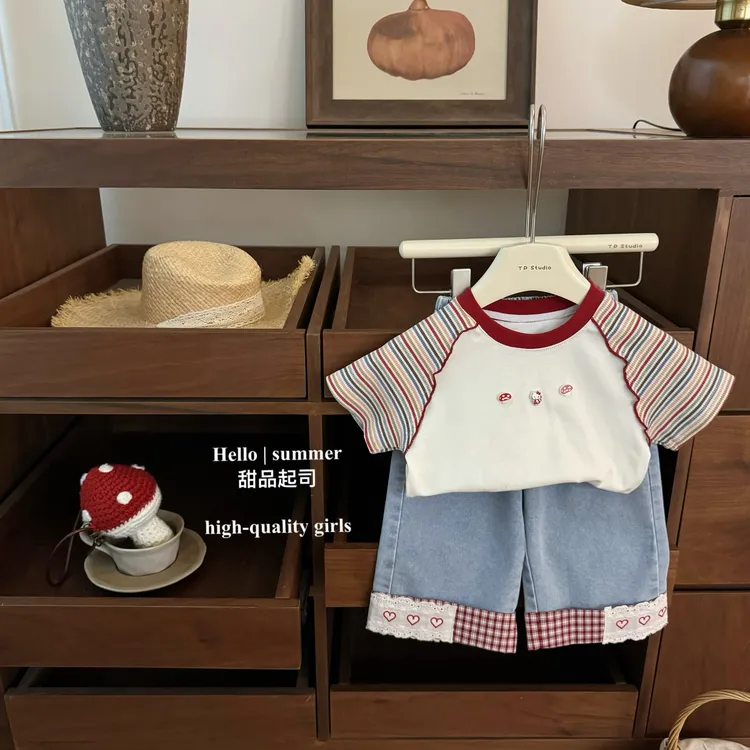 【甜品起司】小蘑菇kt!原创女宝宝条纹插肩袖T恤软牛仔裤洋气套装