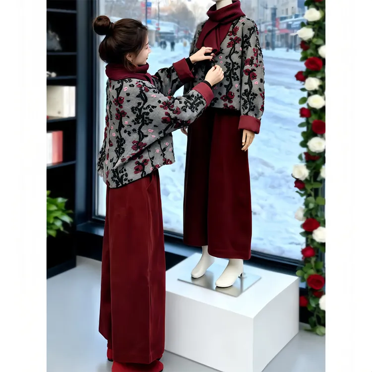 2025秋冬季潮流百搭圆领小花外套高腰阔腿直筒裤时尚套装女