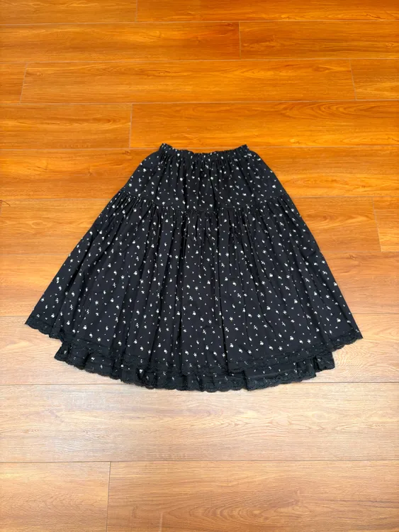 失物招领潮牌女装 2025夏季新款高级感小碎花蕾丝边裙子8293