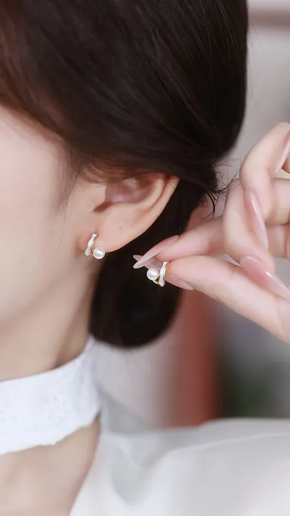 【特别的人】法式耳饰轻奢少女甜美温柔简约设计感ES380