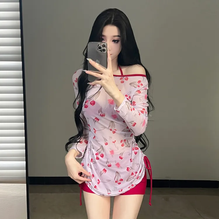 显瘦纯欲风长袖印花泳衣性感辣妹薄款高级感适合游泳度假海边碎花