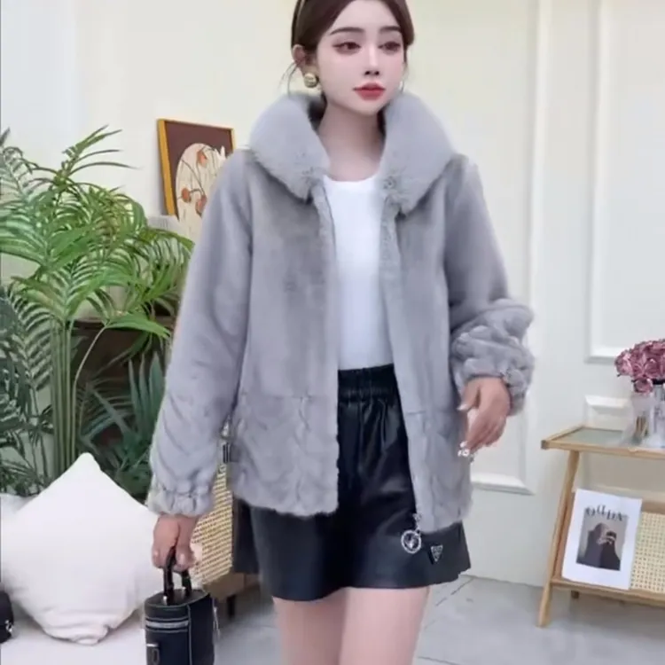 妈妈秋冬厚款水貂绒洋气高贵中老年女装外套