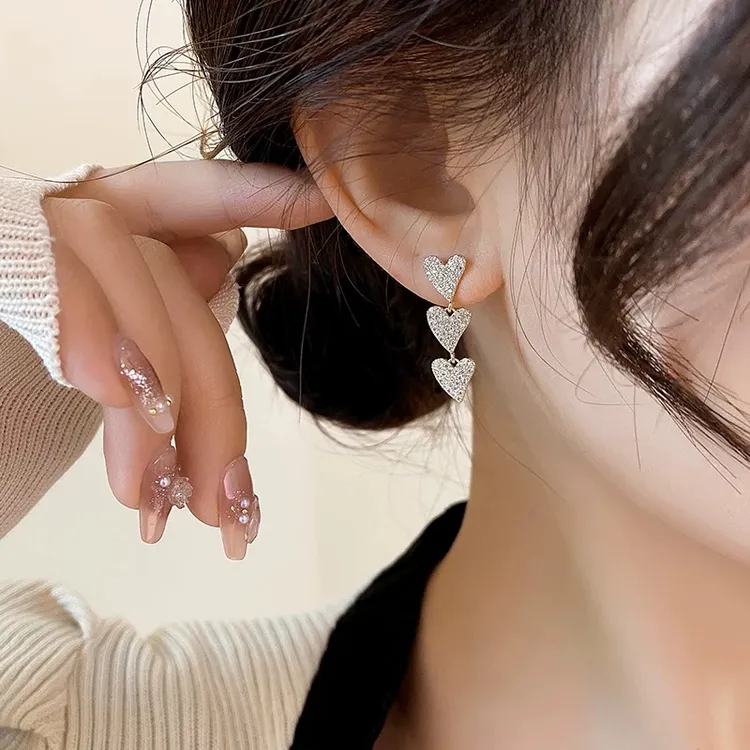 铜合金耳饰 爱心流苏长款带钻时尚百搭款小众ins耳饰耳钉轻奢耳环