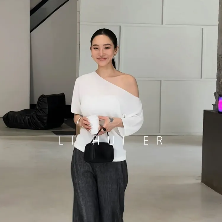 LiHuiEr李慧儿【纸鸢】2025显瘦高级气质设计夏季短袖斜肩上衣14866