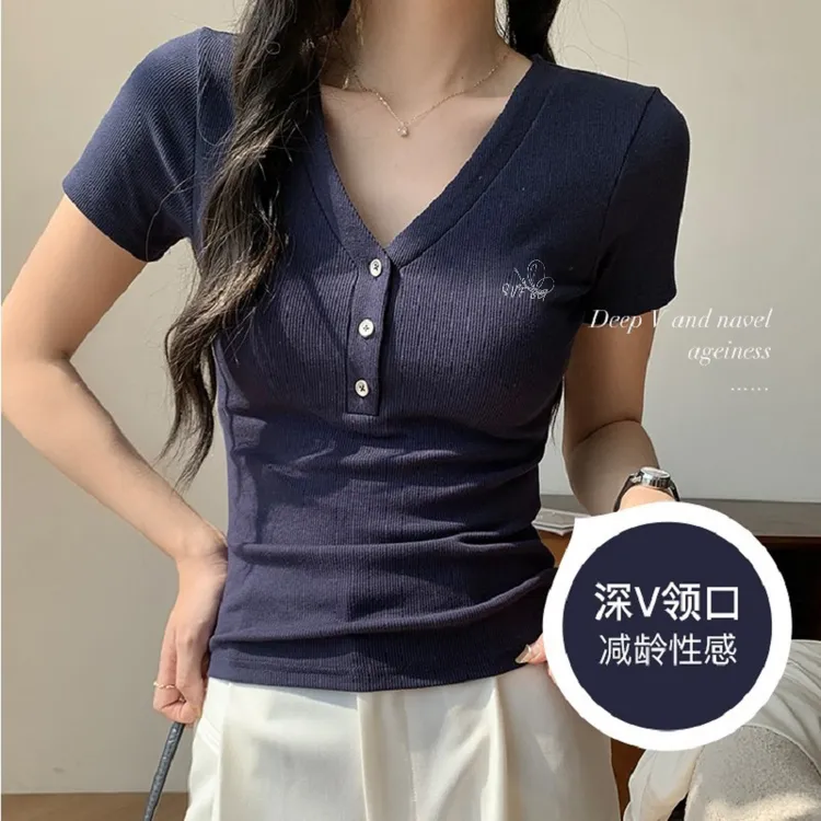 HONG JIA LIN/虹嘉琳深V领刺绣短袖别致大码洋气百搭收腰显瘦上衣