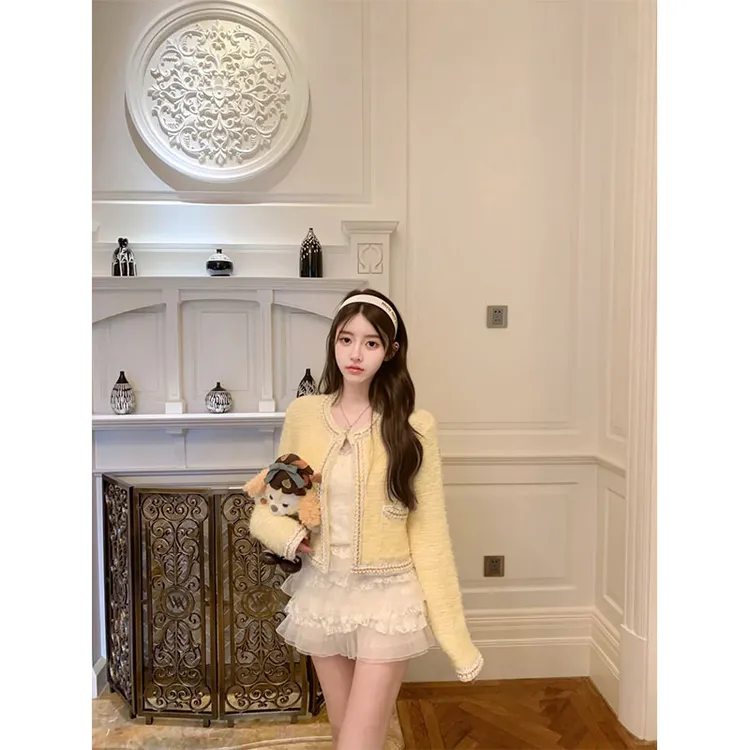 【黄油可露丽】2025秋季款小香风开衫外套搭打底上衣搭显瘦半身裙女