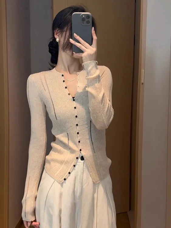韩系设计感小众长袖针织衫女秋季新款修身显瘦百搭打底衫上衣潮
