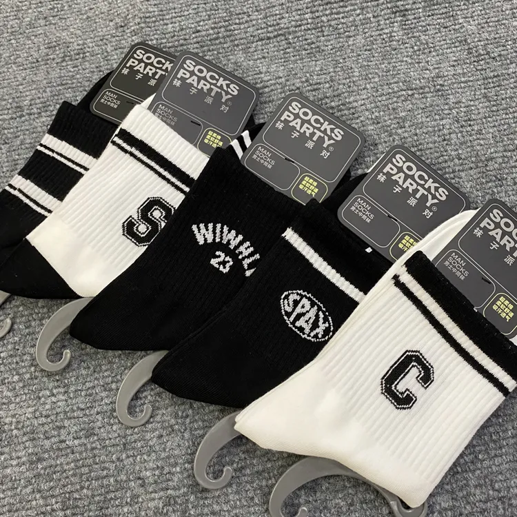 秋季男青年运动休闲中筒潮袜五双装