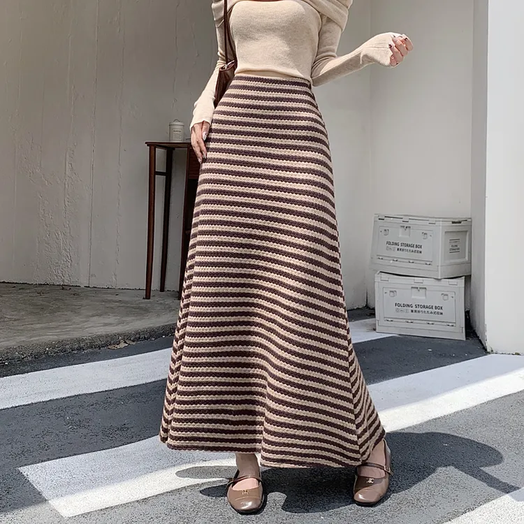 撞色条纹针织半身裙女秋冬2025新款高腰显瘦a字休闲伞裙包臀长裙