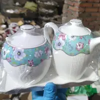 摆件陶瓷盘子碗啥都有