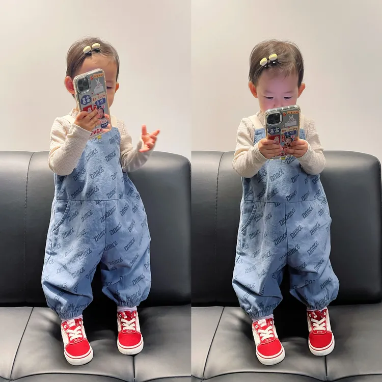 【烁烁家】2025韩版秋季新款女童牛仔收口连体裤宝宝米色肩带背带裤