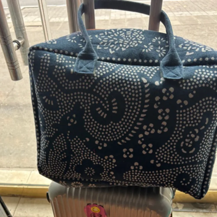 全棉老粗布拼布手提包！尺寸长36宽16高27。 有敷面嘎有型！耐用时尚