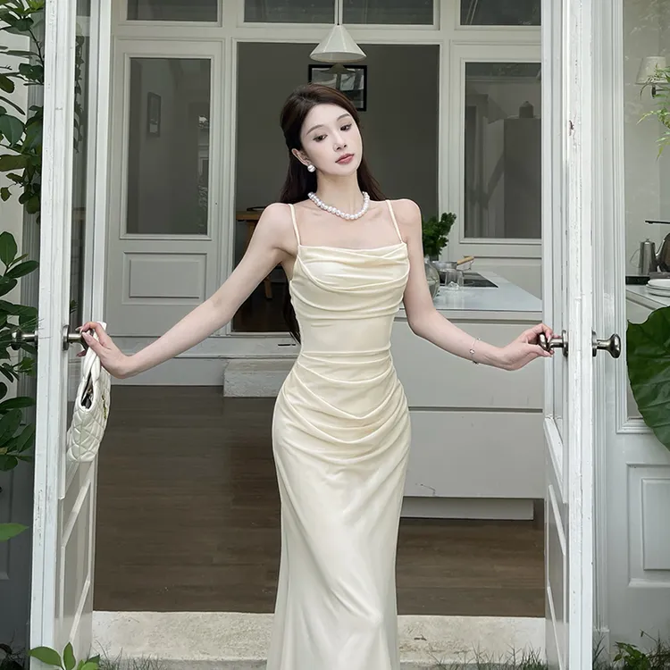 小可WIWI性感荡领吊带连衣裙女夏高级气质网纱拼接修身度假长裙女