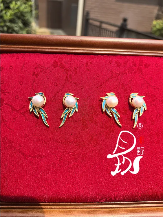 月玖记手工仿点翠珍珠柳叶耳钉孔雀羽毛鹦鹉毛新中式国风百搭