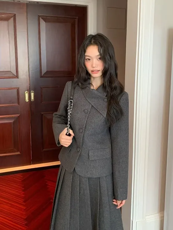 韩系灰色斜领外套半身裙套装女秋冬韩版气质小西服长裙两件套