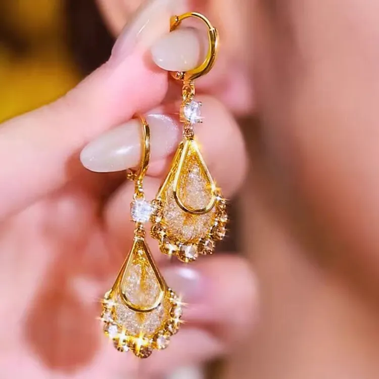 铜合金耳饰 金丝网状水滴耳扣轻奢时尚大气减龄高级感耳环商品图