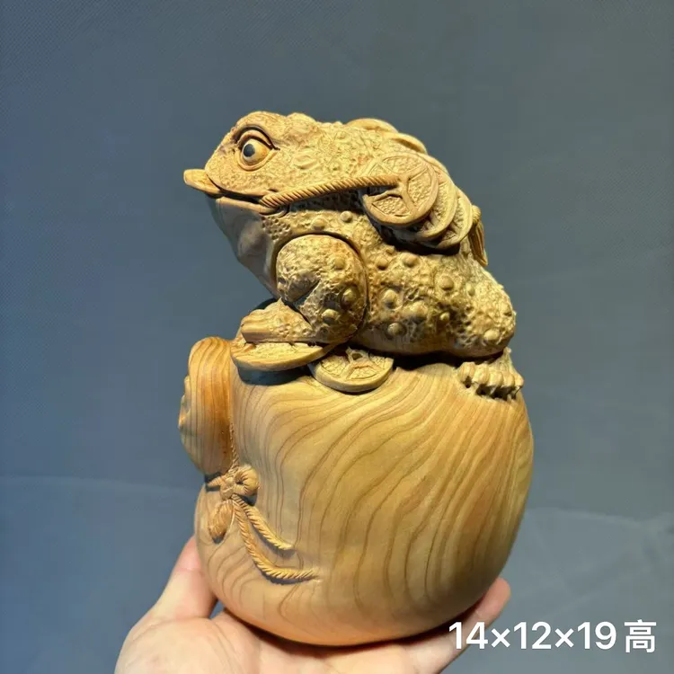 崖柏木雕小金蟾摆件纯手工雕刻招财进宝聚财桌面装饰品
