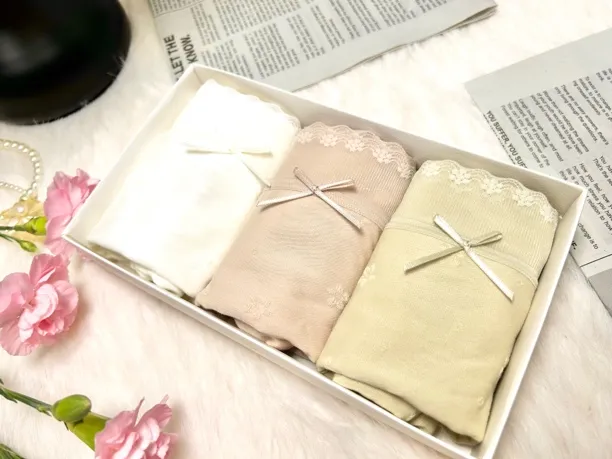 女士中腰棉质透气舒适简约三角内裤提花夏季薄款三条装