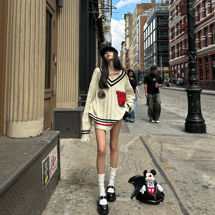 韩好甜WARDEN EDGE杏色v领套头毛衣女秋加厚纯棉宽松显瘦针织上衣