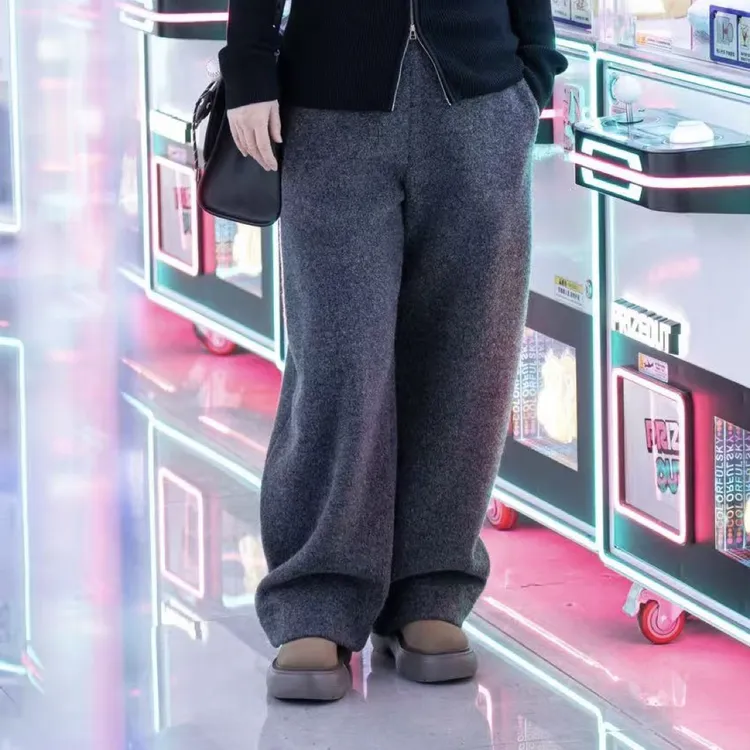 250956【燕子优选】菲玛掂百搭时尚减龄羊毛加绒弯刀裤