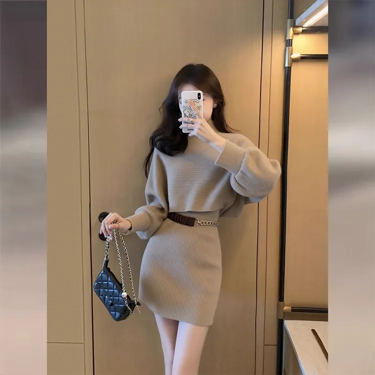 法式卡其色连衣裙套装女2025新款早秋淡人高知穿搭上衣短裙两件套