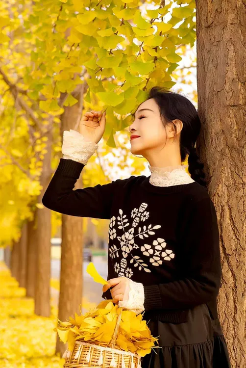 【一依定制】8886时髦提花一字领长袖小雪花针织衫复古设计感毛衣