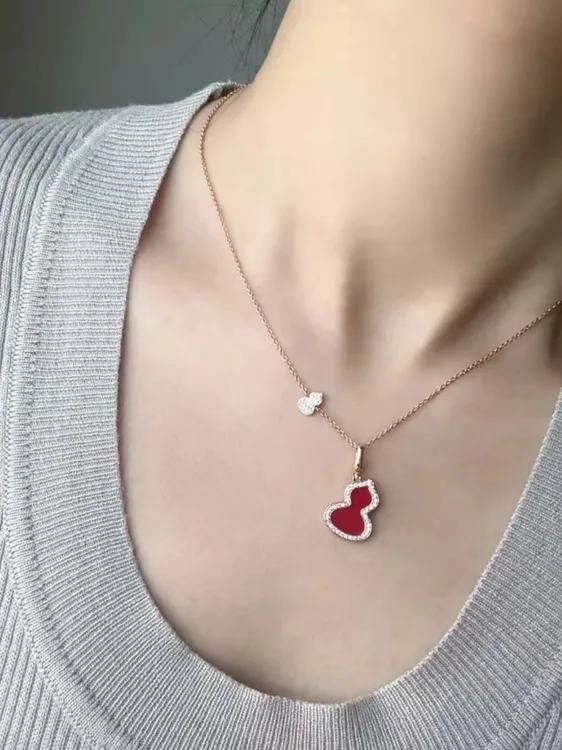 铜合金项链 镀K金 红色葫芦女士项链轻奢素款坠链时尚链坠