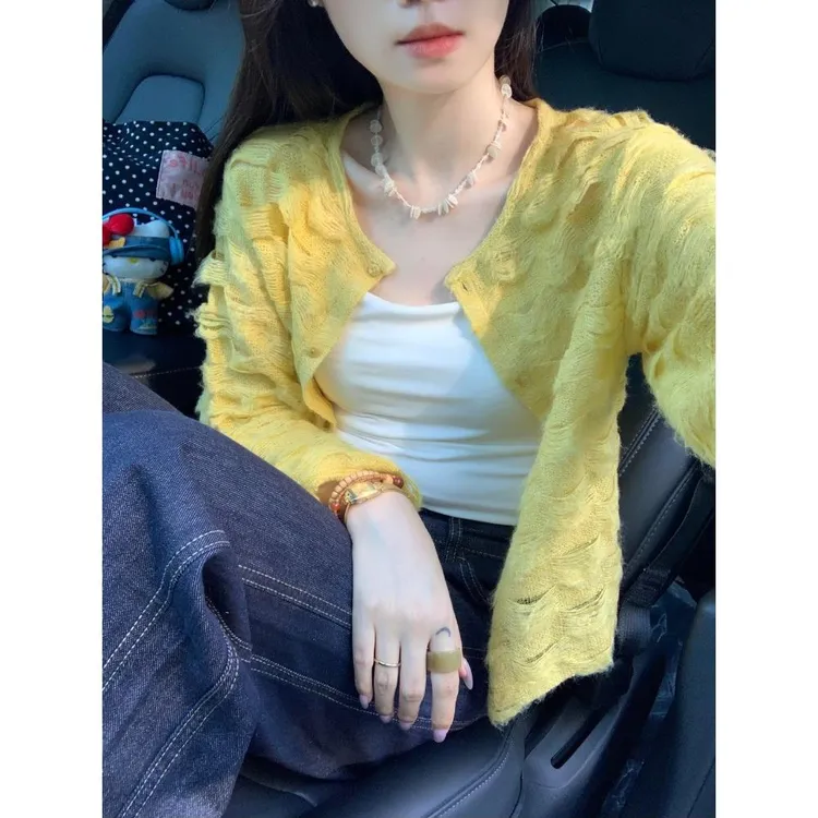 温柔风黄色圆领针织开衫女2025早秋新款小个子巨好看穿搭薄款毛衣