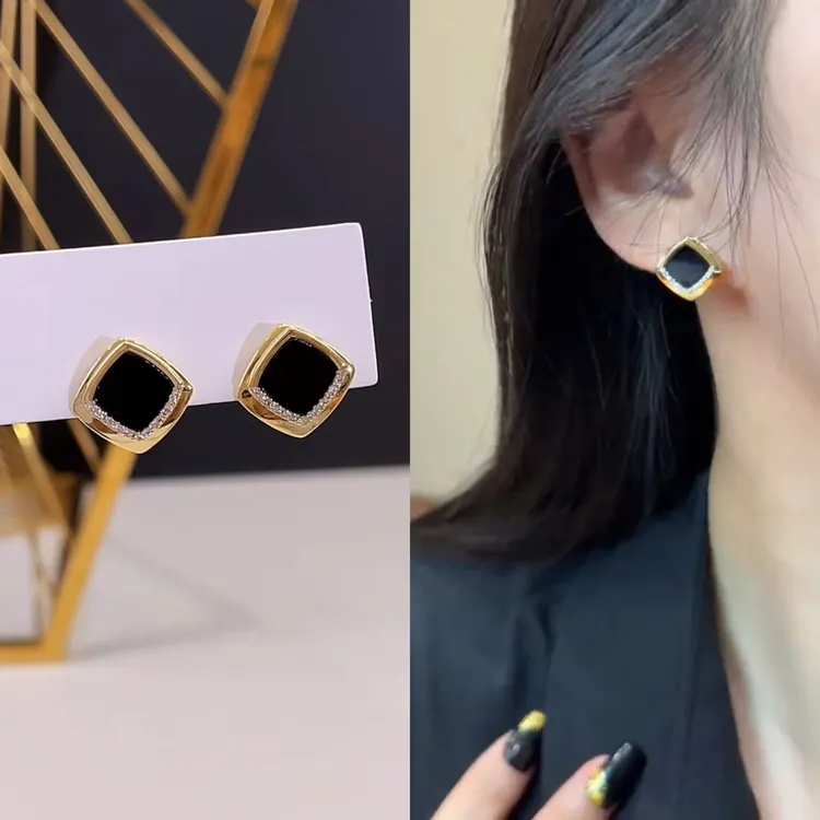 铜合金合成锆石耳饰 简约高级黑金撞色几何方形耳钉新款法式耳环
