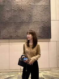【贤儿专属】简约气质长袖百搭多口袋设计圆领针织衫J296