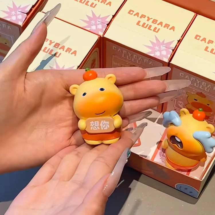 小红书同款水豚噜噜摆件潮玩盲盒手办玩偶创意可爱汽车装饰礼物