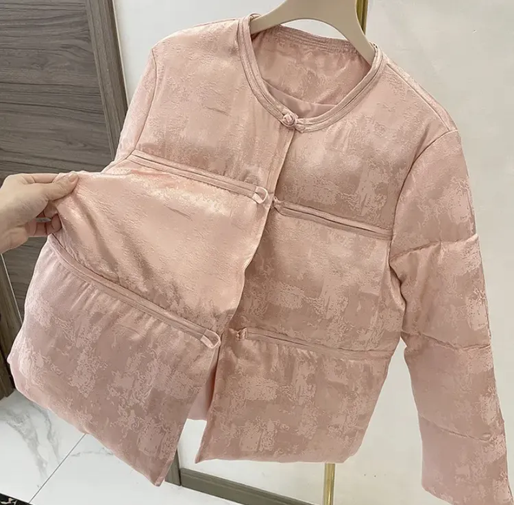 【沐薇】2024新款冬季新中式棉服宽松圆领提花冬季保暖外套棉衣女款