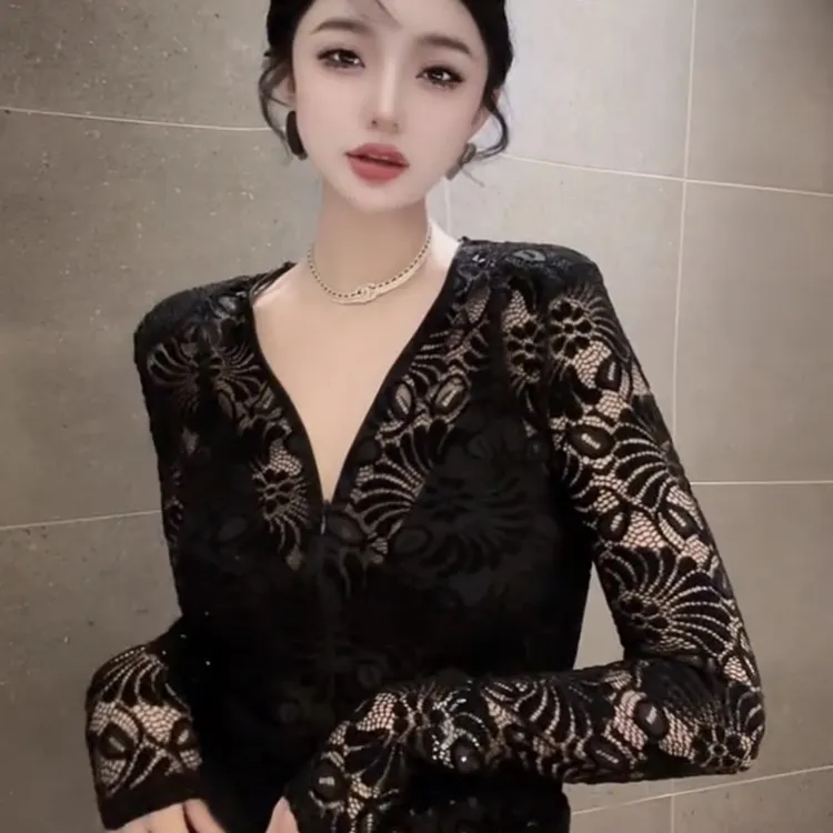 欧货高级感v领植绒蕾丝打底衫长袖T小衫女25秋新款洋气修身上衣潮