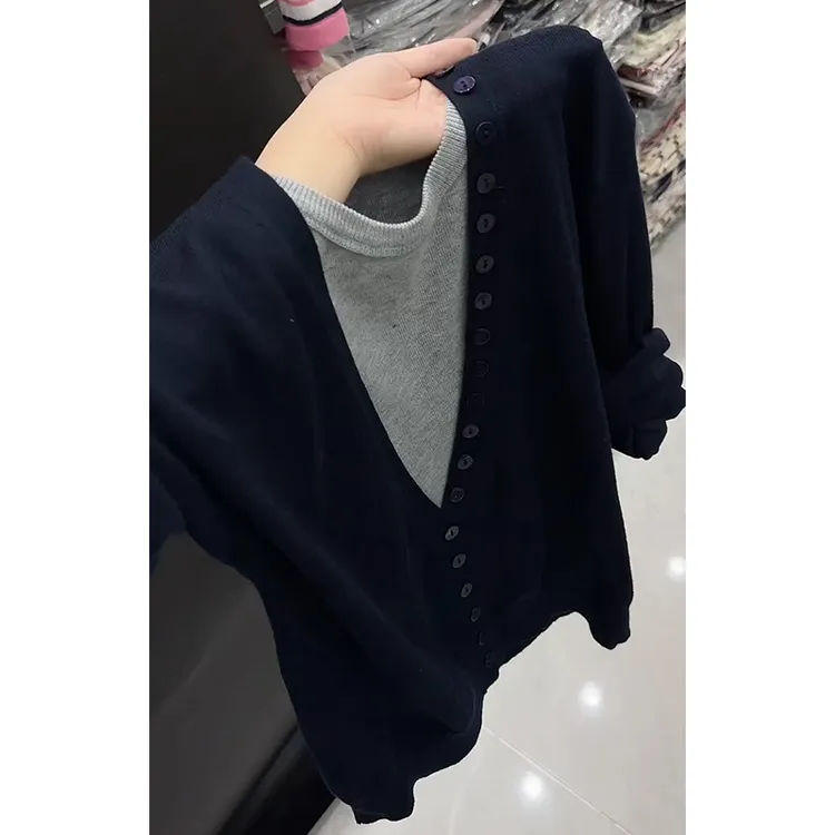 大码假两件打底针织衫女秋季新款微胖妹妹减龄百搭显瘦遮肚子上衣
