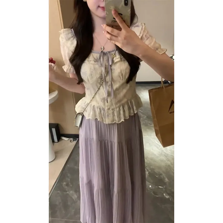 2025夏季新款女法式气质方口领泡泡袖蕾丝拼接上衣高腰显瘦半身裙