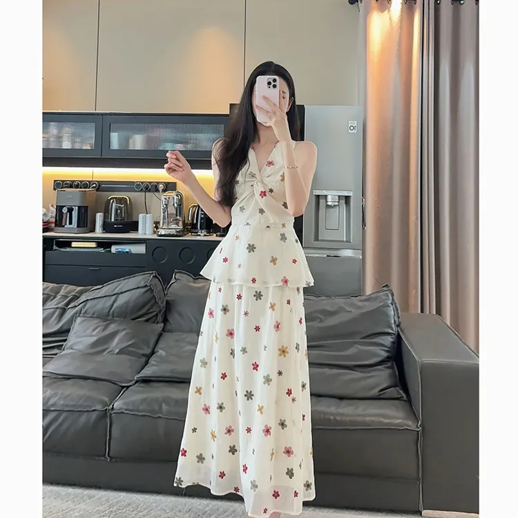夏季小众碎花扭结收腰荷叶边无袖吊带上衣高腰短裤/半身裙三件套