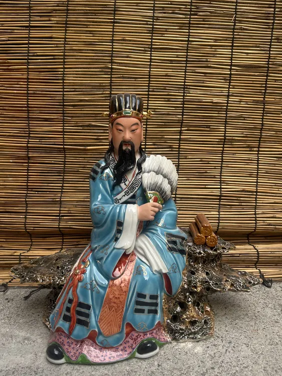 诸葛亮景德镇陶瓷手工雕刻三国人物孔明卧龙先生中式古典收藏摆件
