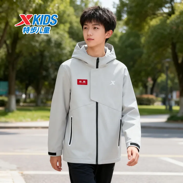 特步儿童秋季新款连帽男女通用保暖风衣百搭舒适时尚675325339054