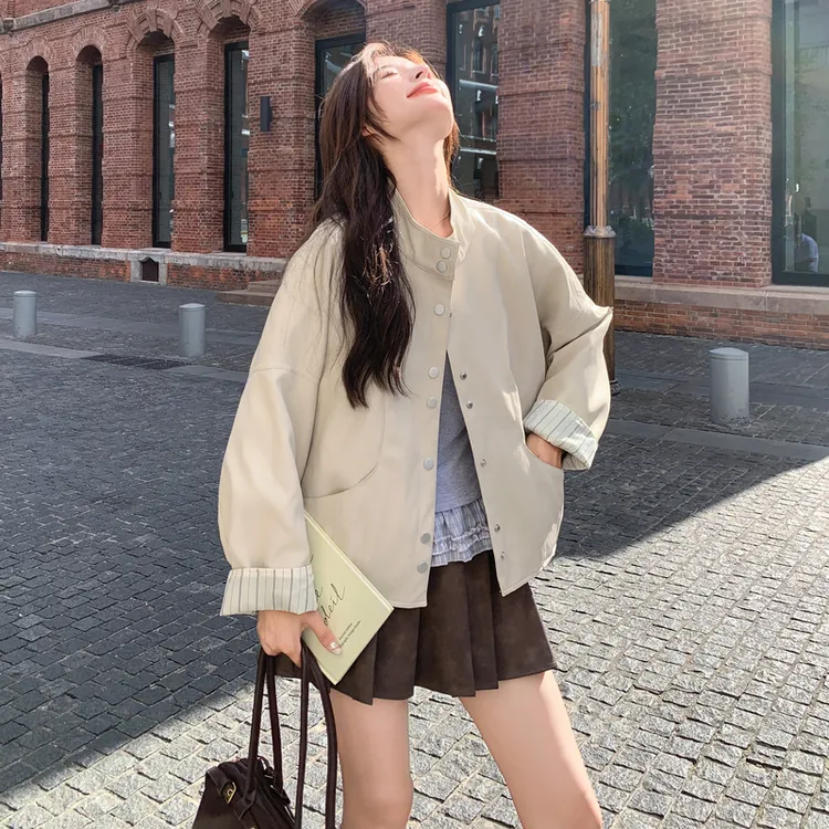 浅黄色设计感休闲条纹拼接外套女2025年秋季新款宽松百搭短款夹克