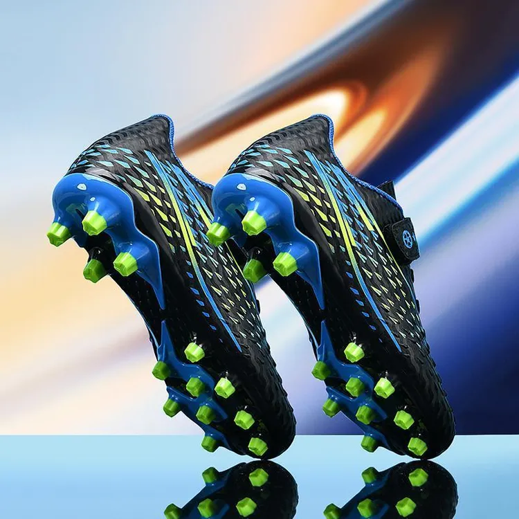 高品质男童足球鞋儿童比赛训练鞋魔术贴青少年学生中大童长钉球鞋
