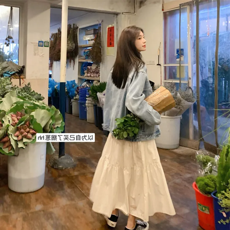 冬裙白色半身裙秋冬女中长款高腰蛋糕裙垂感白裙子配卫衣日系长裙