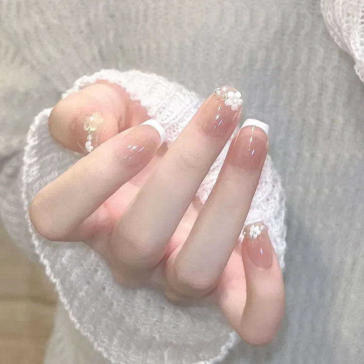 短款法式清新花瓣美甲穿戴甲可拆卸假指甲片美甲片显白指甲片