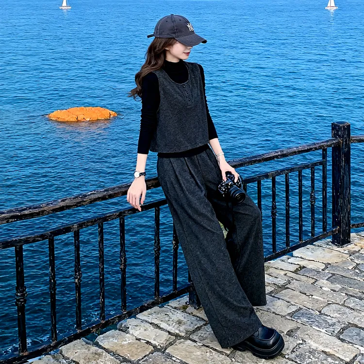 轻熟风时尚穿搭显瘦马甲打底衫叠穿阔腿裤休闲气质老钱风三件套装