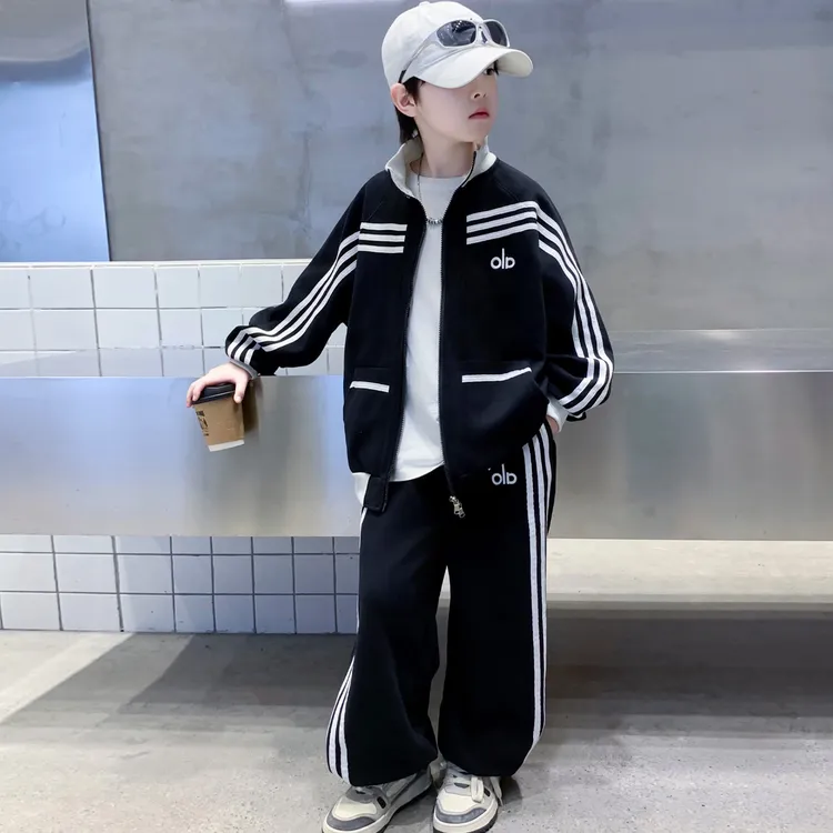 男童冬季套装2025新款儿童秋装男孩帅气运动服大童时髦卫衣两件套