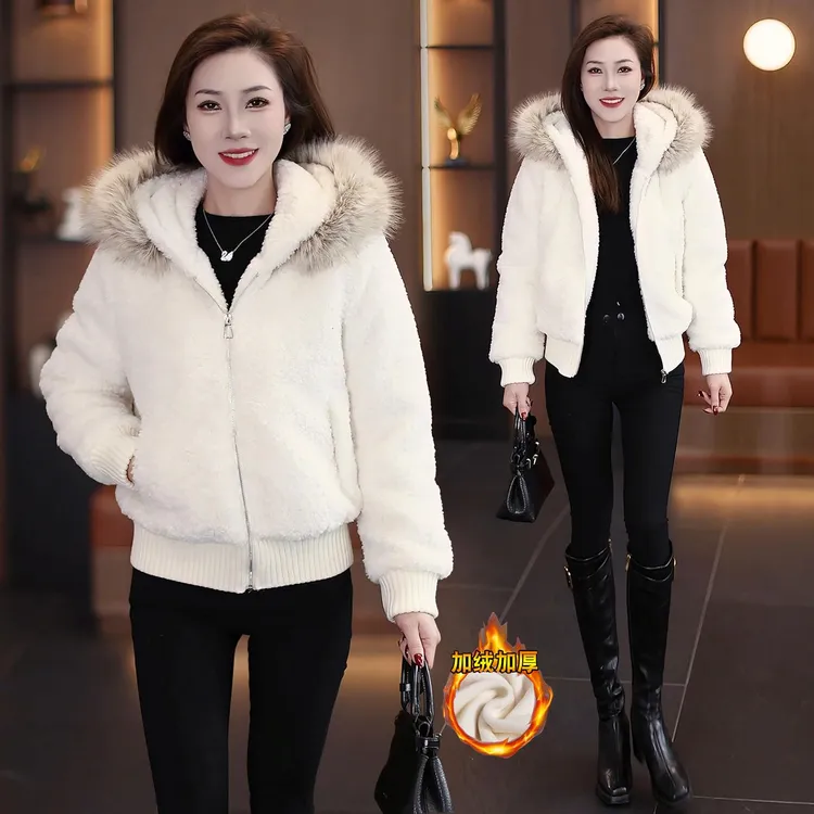 温柔慵懒风毛领连帽棉衣女2025冬季新款羊羔毛时髦洋气毛毛外套潮