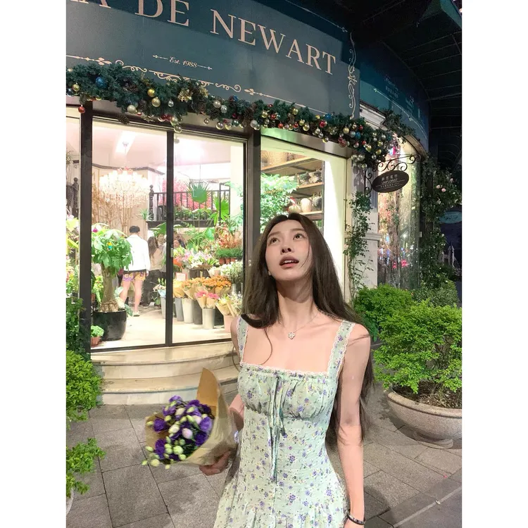 周壹5.7花野序曲法式碎花方领抽绳蕾丝小个子显瘦吊带收腰连衣裙