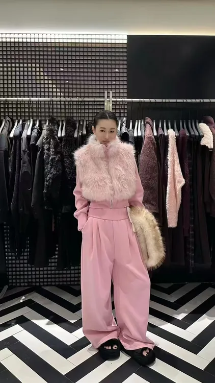 【奥莉】2025秋冬：水貂毛拼接卫衣套装外套阔腿裤套装9020